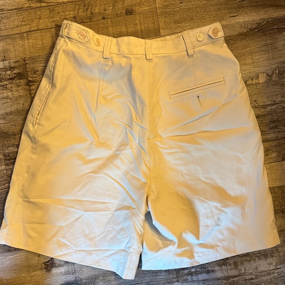 Women’s cream Liz Golf shorts / DG18 - Picture 5 of 5